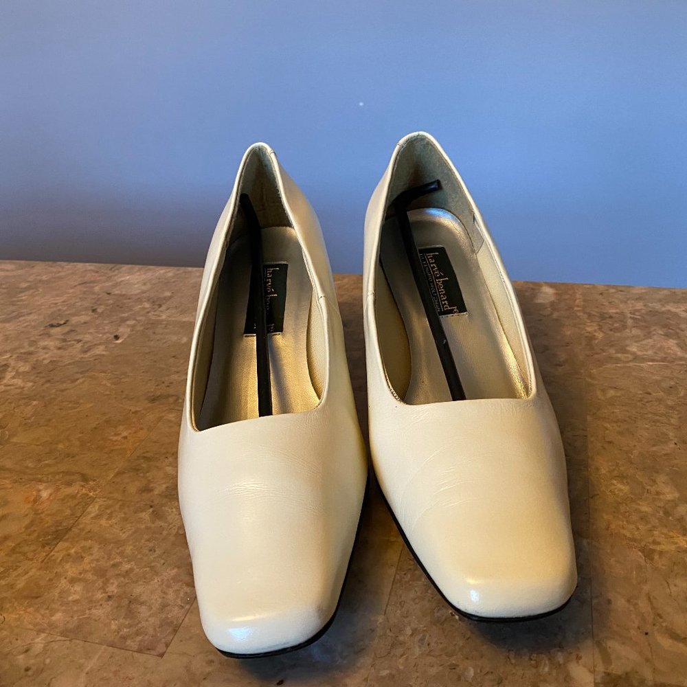 Harve Bernard Vintage Square Toe Heels Winter White 10W - Picture 3 of 8